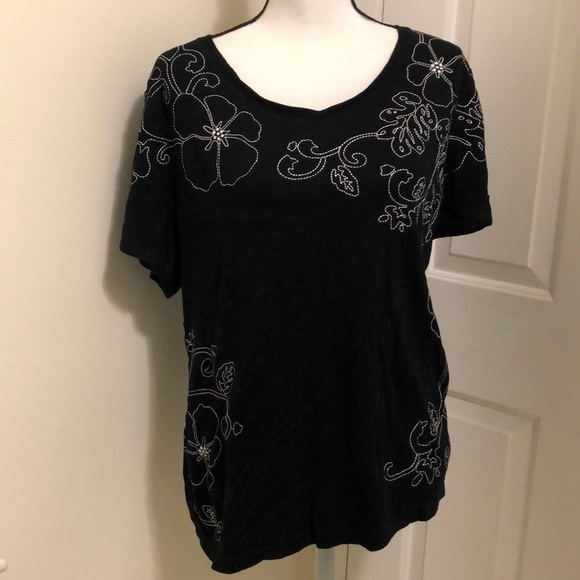 croft & barrow Tops - Crofts and Barrow Embroidered Tee